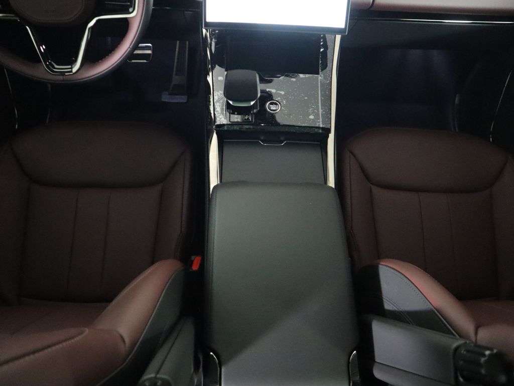 2025 Land Rover Range Rover Sport SE photo 13