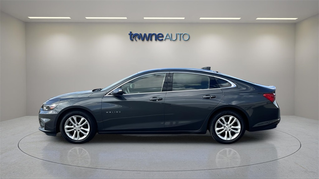 2017 Chevrolet Malibu 1LT photo 2