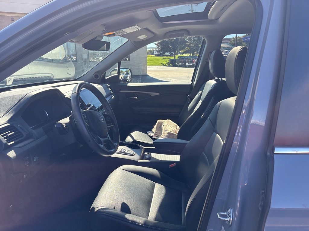 2022 Honda Pilot Special Edition photo 3
