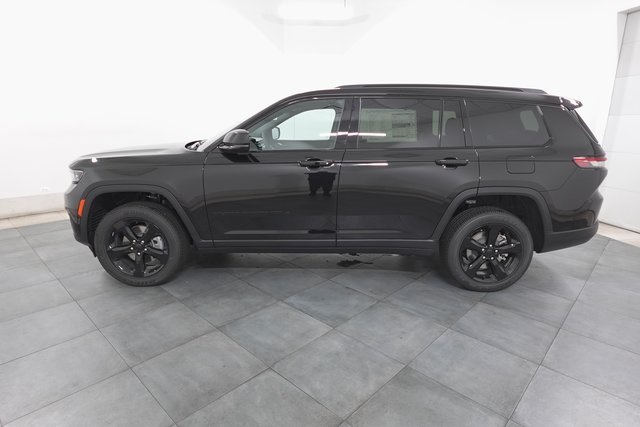 2025 Jeep Grand Cherokee Altitude X photo 3