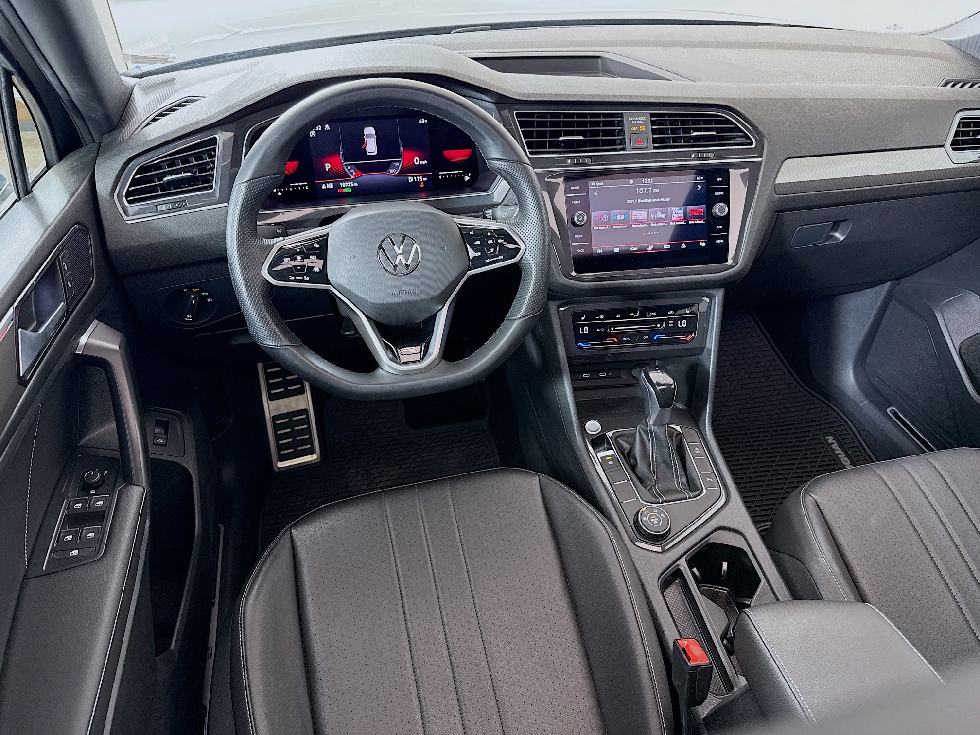 2022 Volkswagen Tiguan SE R-Line Black photo 22
