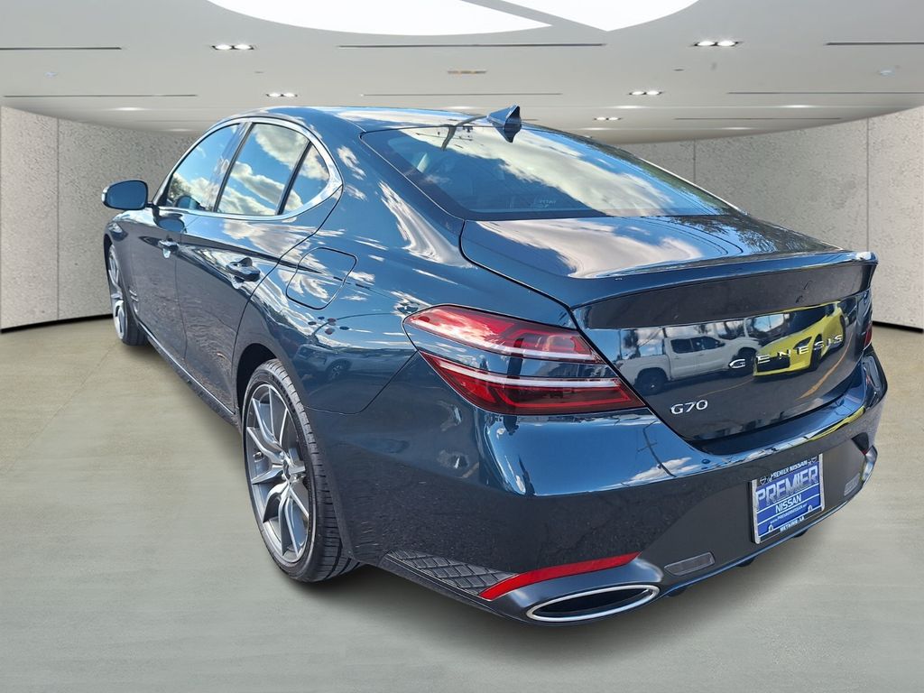 2025 Genesis G70 2.5T photo 3