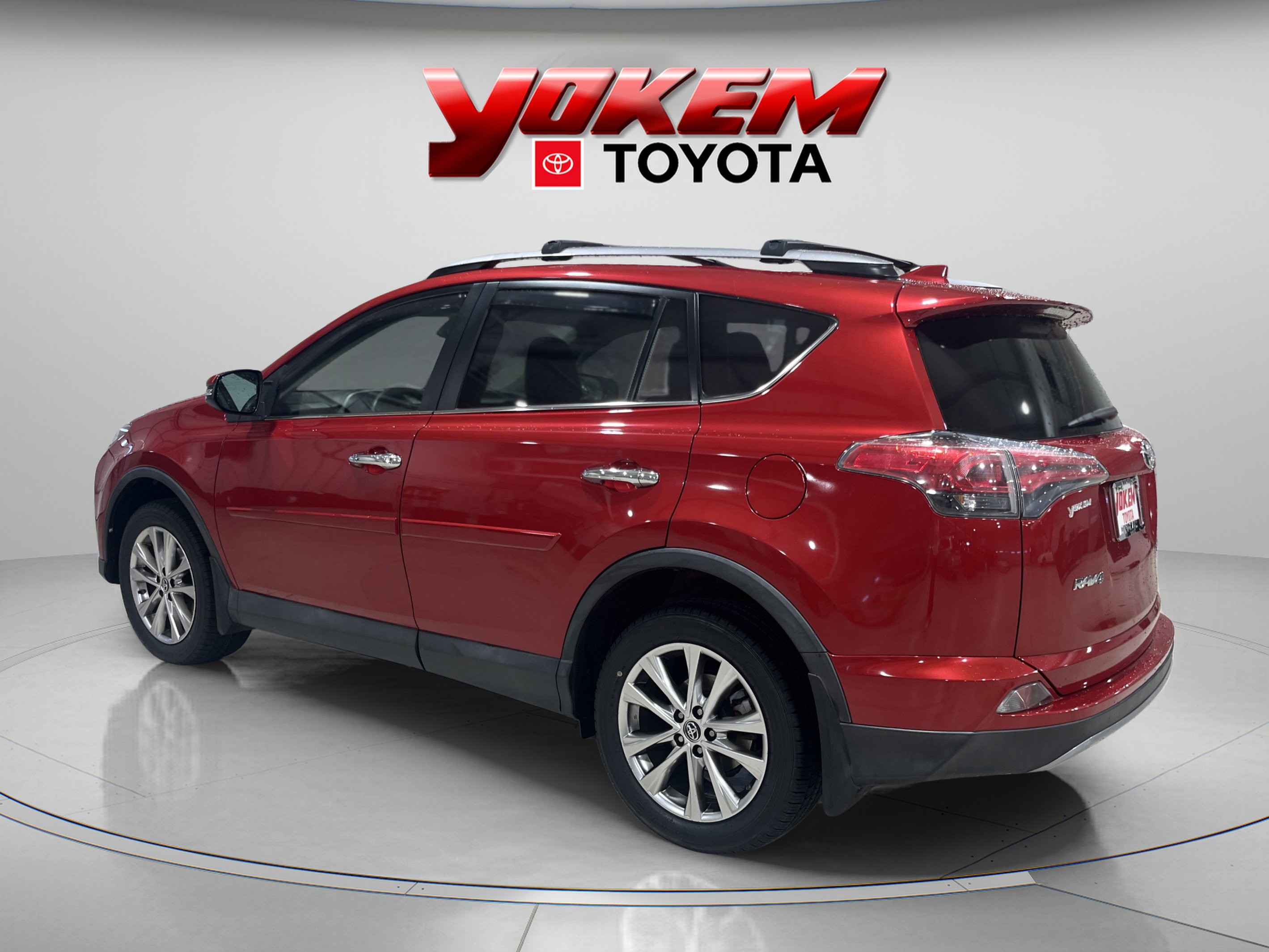 2017 Toyota RAV4 Limited photo 3