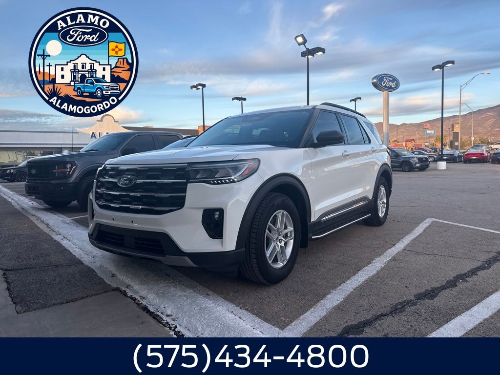 2025 Ford Explorer Active's photo