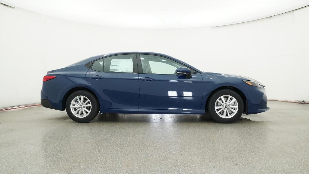2025 Toyota Camry LE photo 26