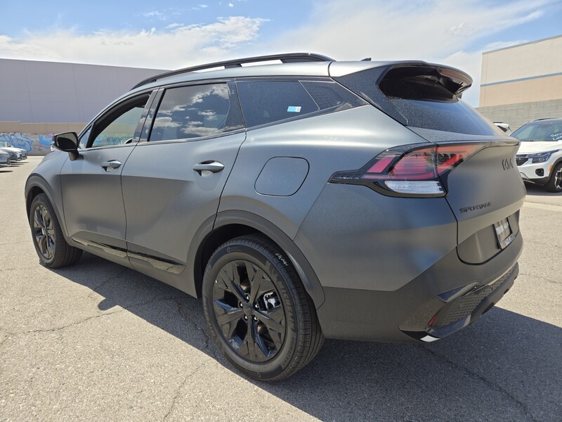 2025 Kia Sportage Plug-In Hybrid X-Line photo 4