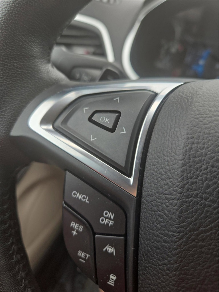2021 Ford Edge Titanium photo 15