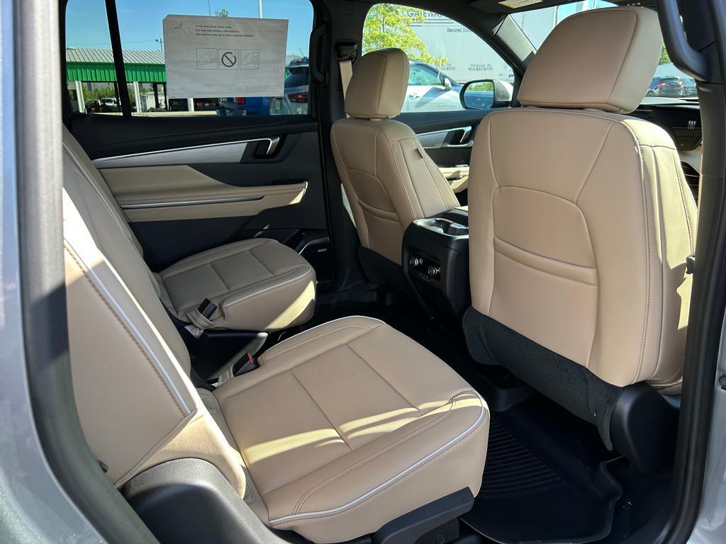 2026 Buick Enclave Preferred photo 16