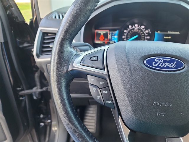2023 Ford Edge SEL photo 22