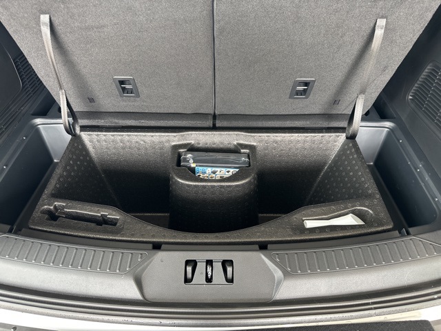 2025 Ford Explorer photo 49