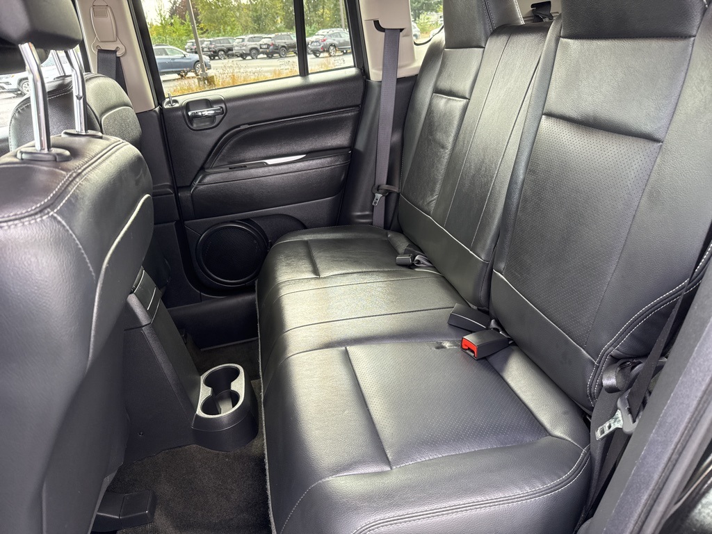 2017 Jeep Compass Latitude High Altitude photo 16