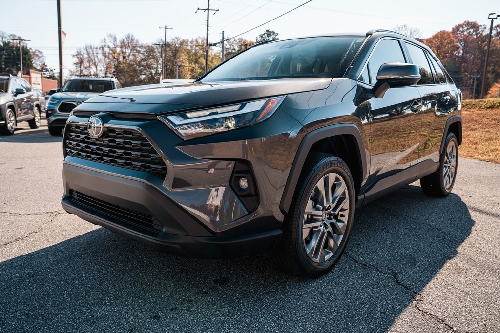 2025 Toyota RAV4 XLE Premium photo 2