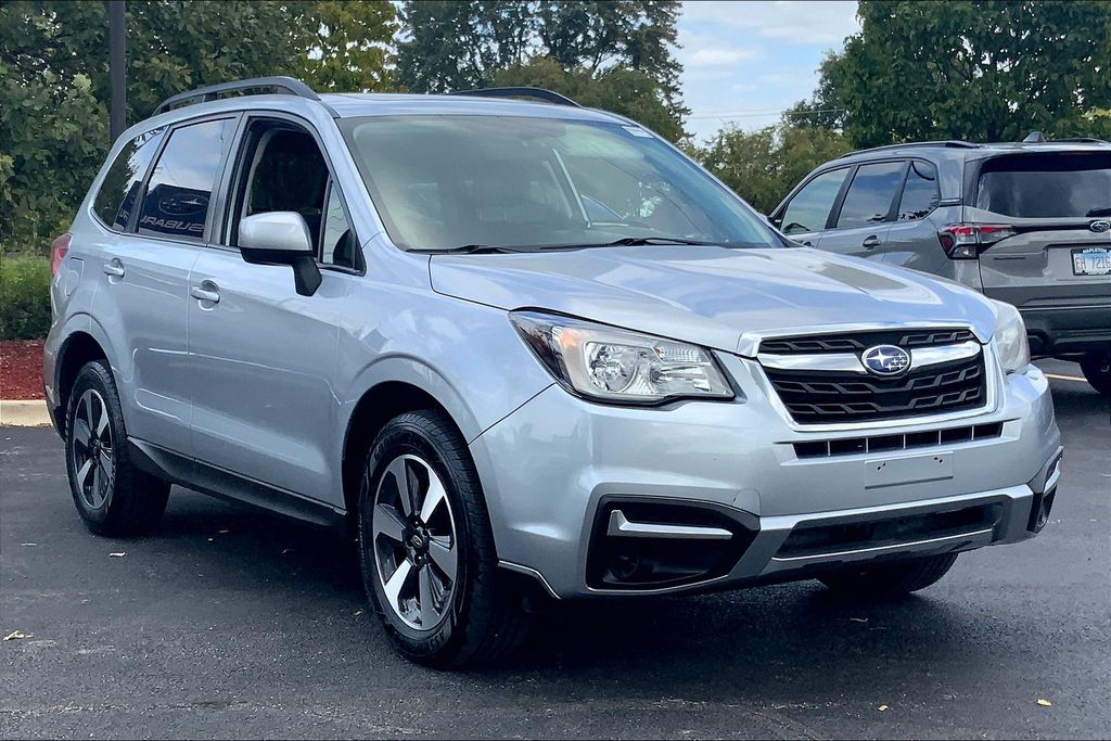 2017 Subaru Forester 2.5i Premium photo 32