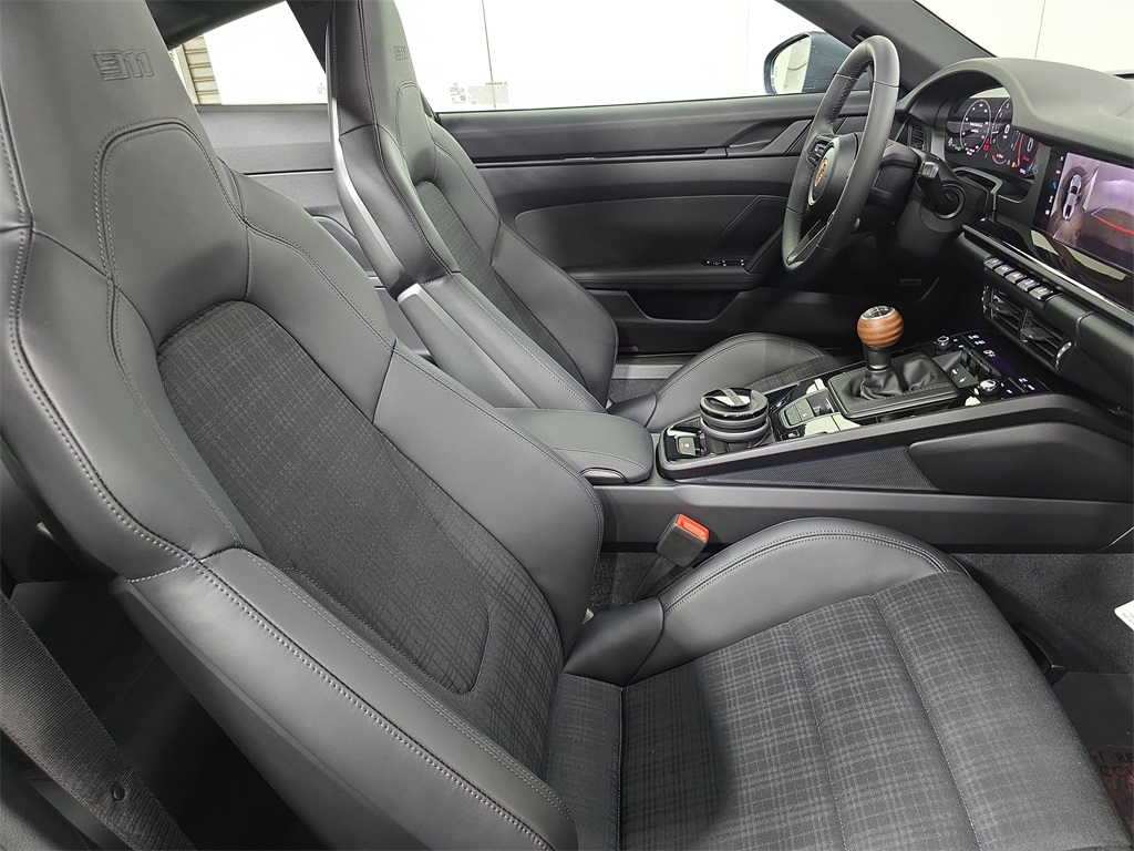 2026 Porsche 911 T photo 27