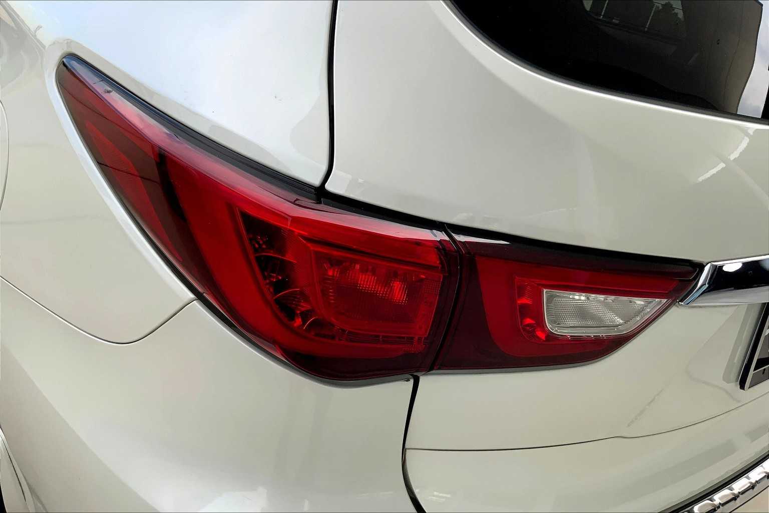 2018 Infiniti QX60 Plus Premium photo 23