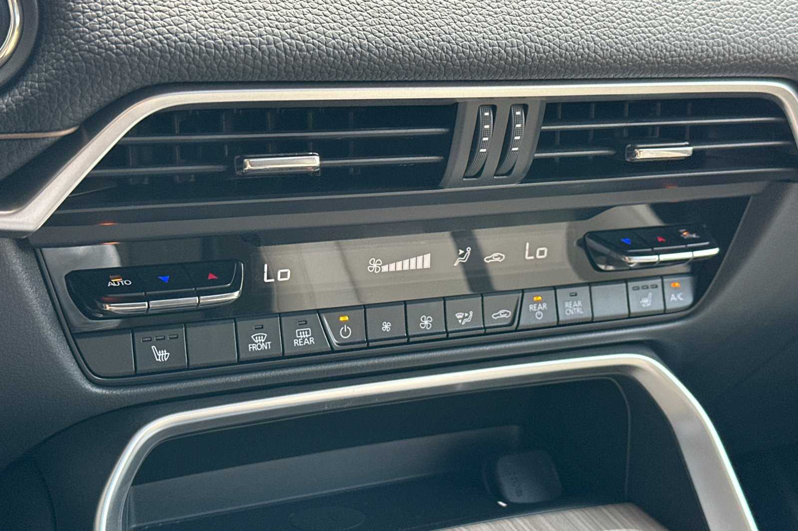 2024 Mazda CX-90 Preferred photo 24