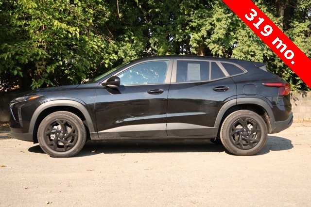 2024 Chevrolet Trax LS photo 9