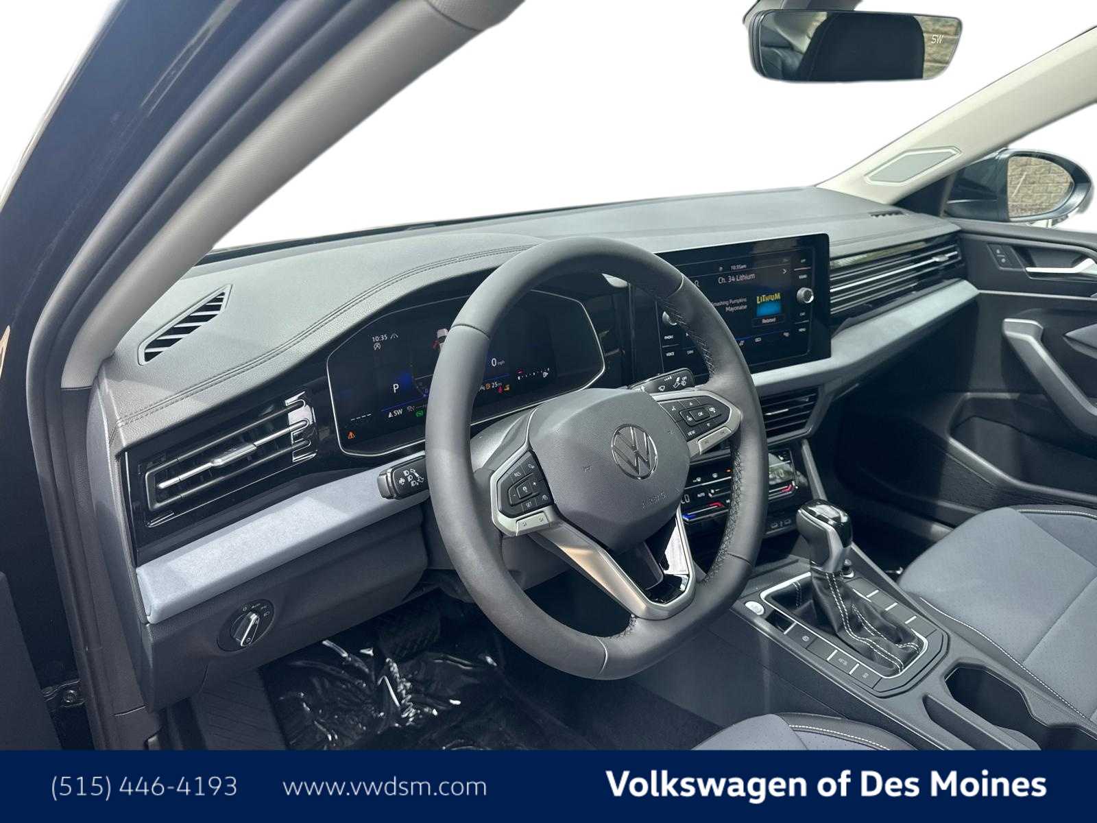 2025 Volkswagen Jetta SE photo 2