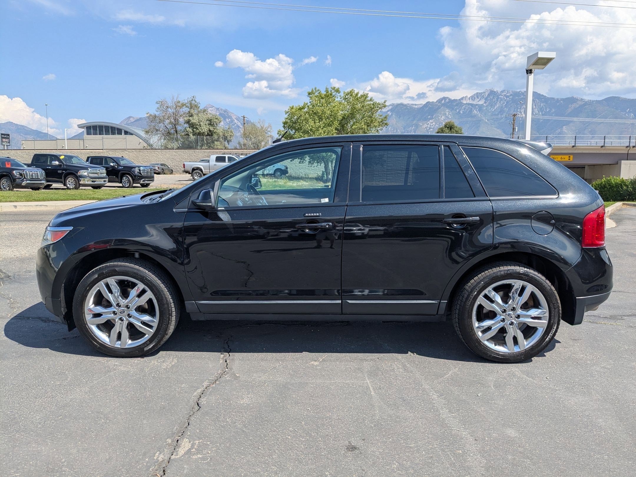 2013 Ford Edge SEL photo 2