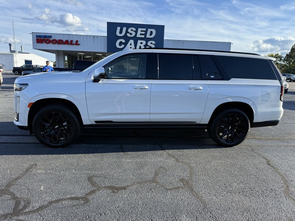 2023 Cadillac Escalade ESV Sport Platinum photo 4