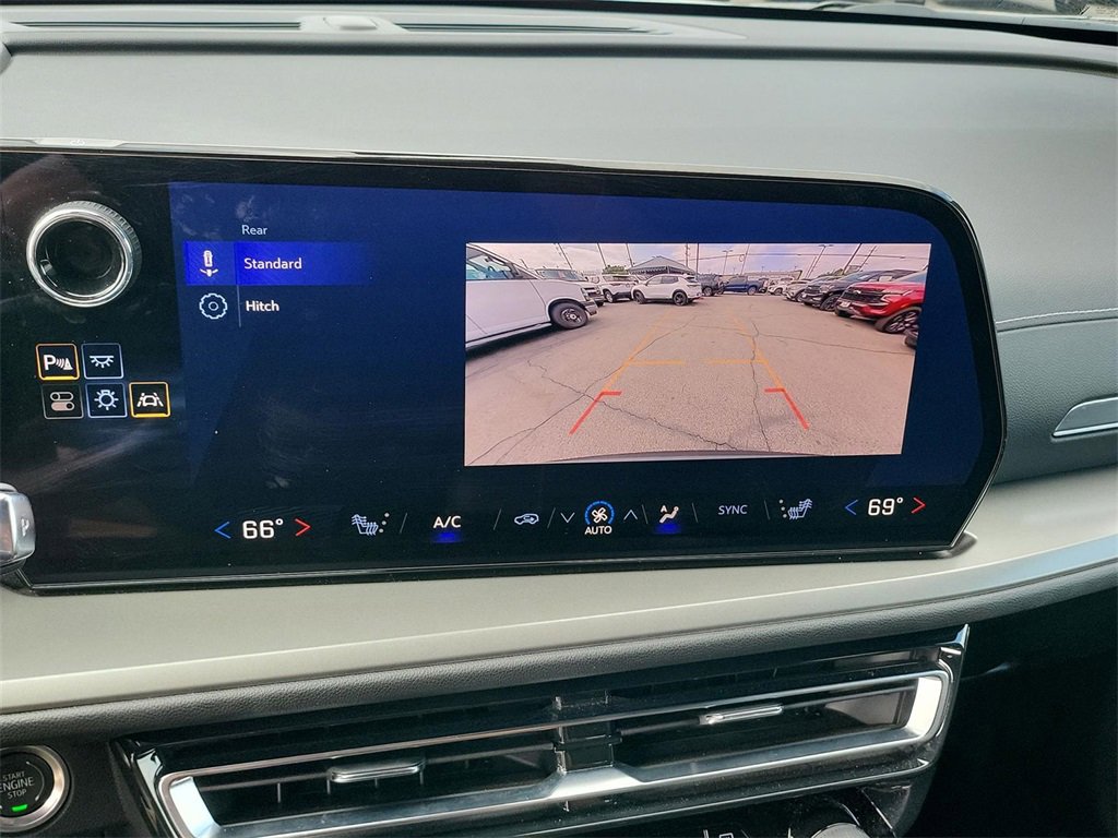2025 Chevrolet Traverse photo 7