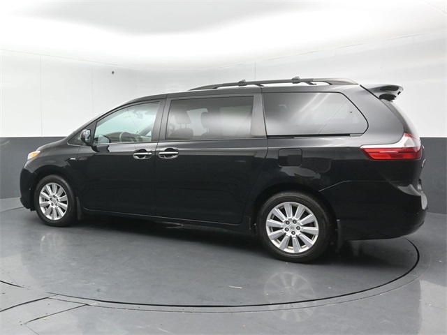 2017 TOYOTA SIENNA - Image 5