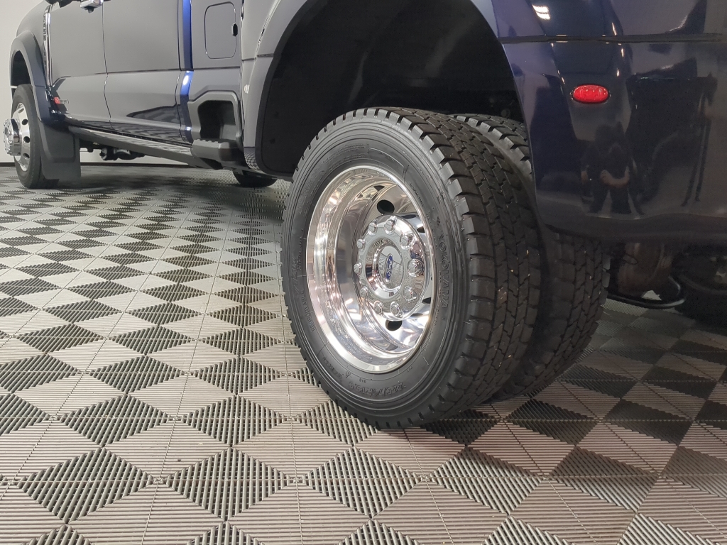 2024 Ford F-450 Lariat photo 4