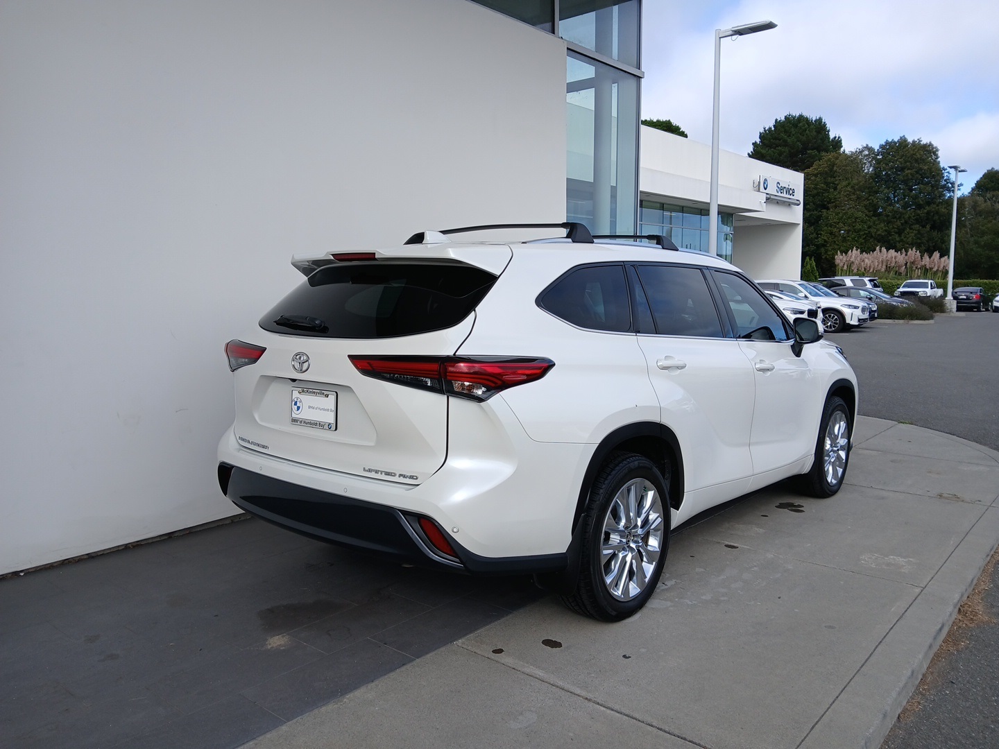 2020 Toyota Highlander Limited photo 2