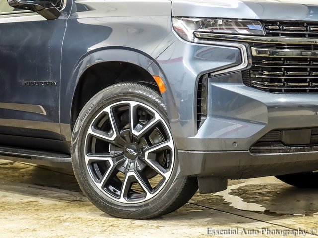 2021 Chevrolet Suburban RST photo 2