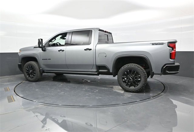 2026 Chevrolet Silverado 2500HD LTZ photo 3