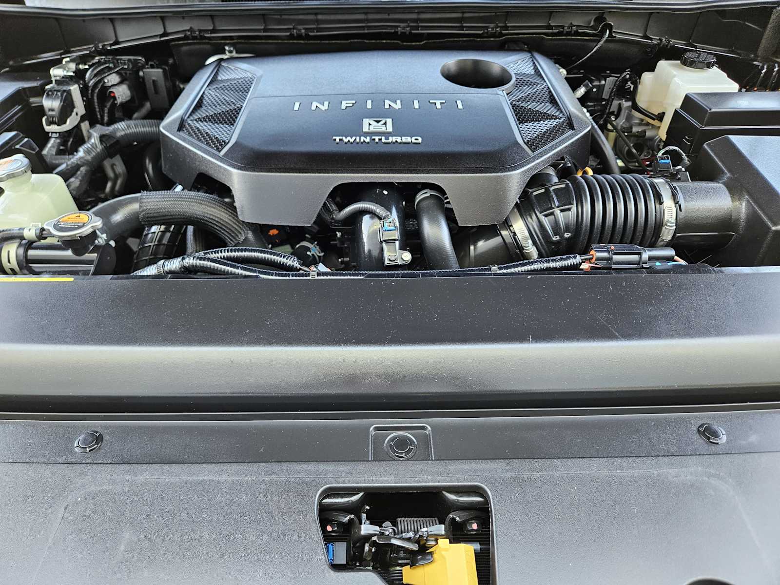 2025 Infiniti QX80 photo 21