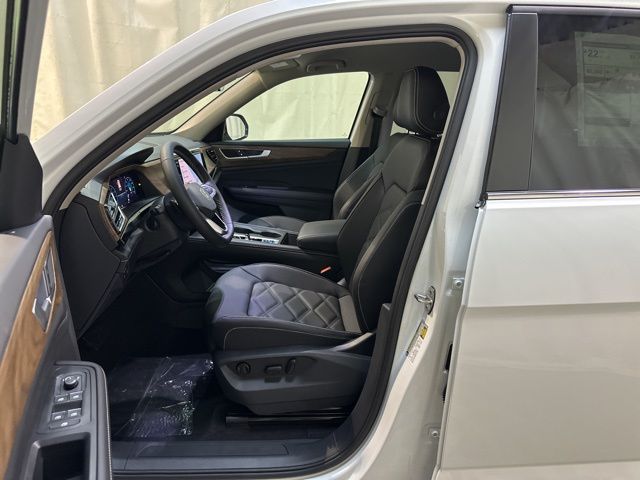 2026 Volkswagen Atlas SE photo 13