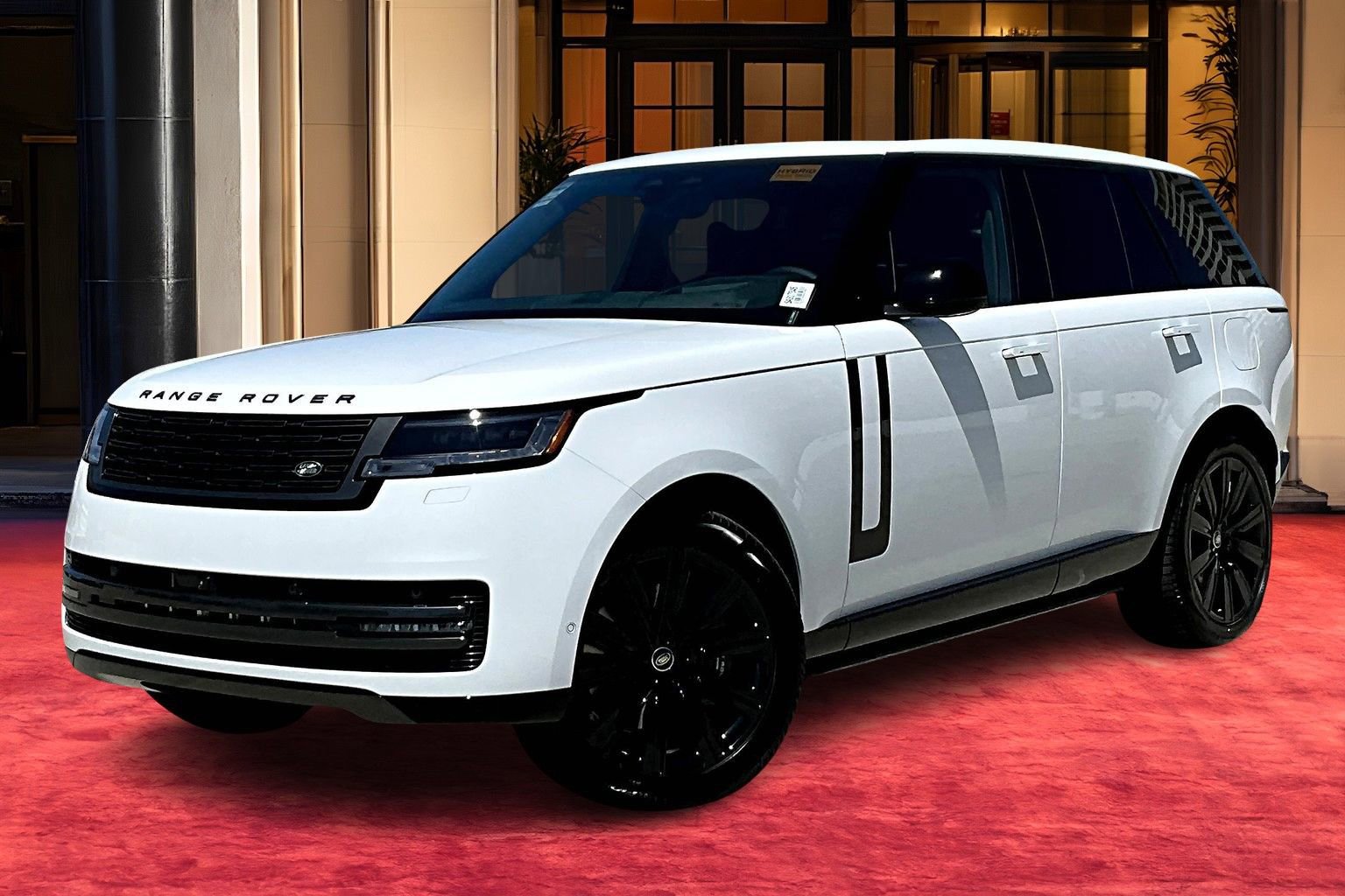 2025 Land Rover Range Rover SE's photo