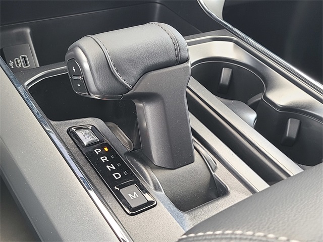 2025 Ford F-150 XLT photo 21