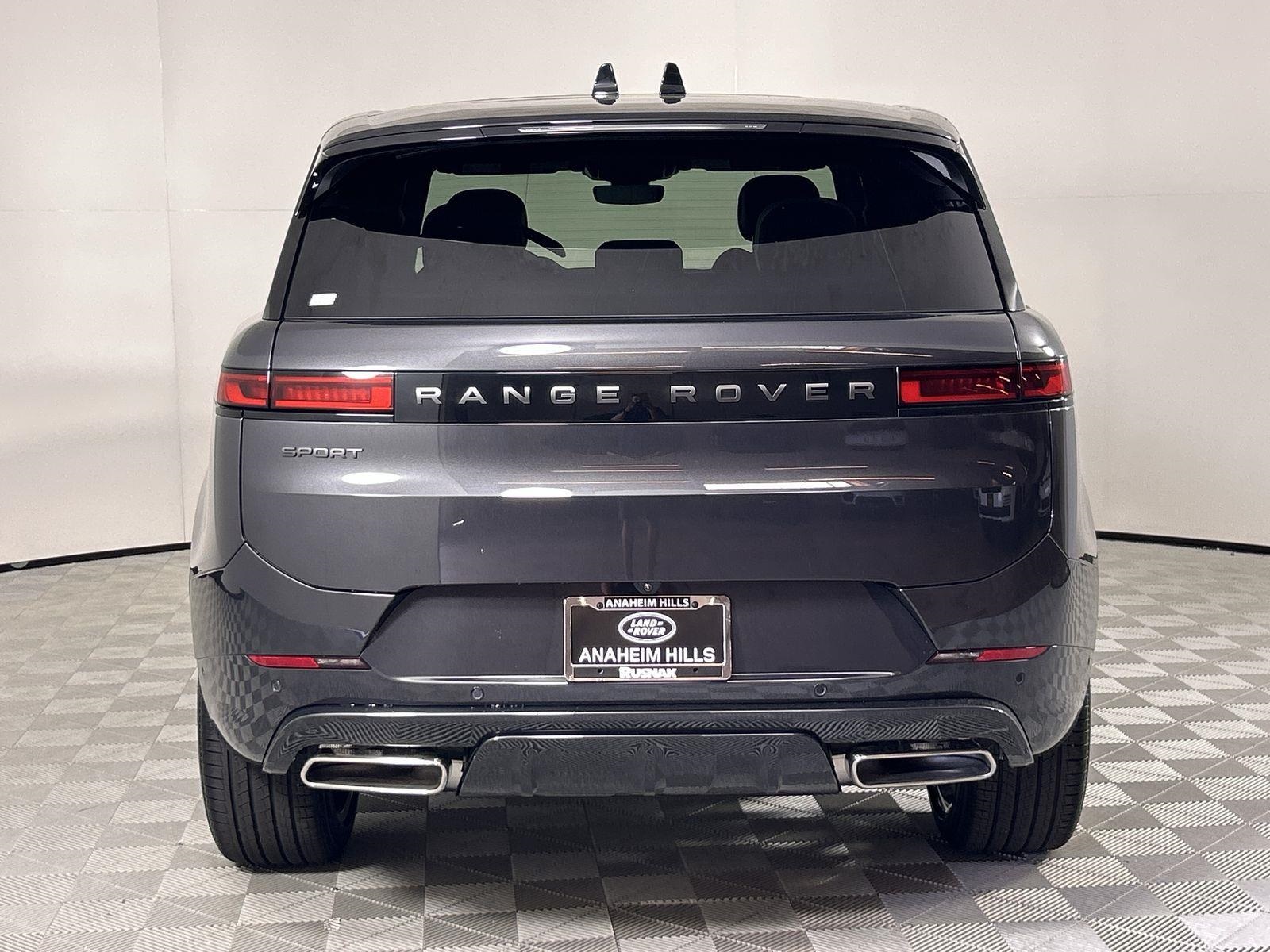 2025 Land Rover Range Rover Sport SE photo 4