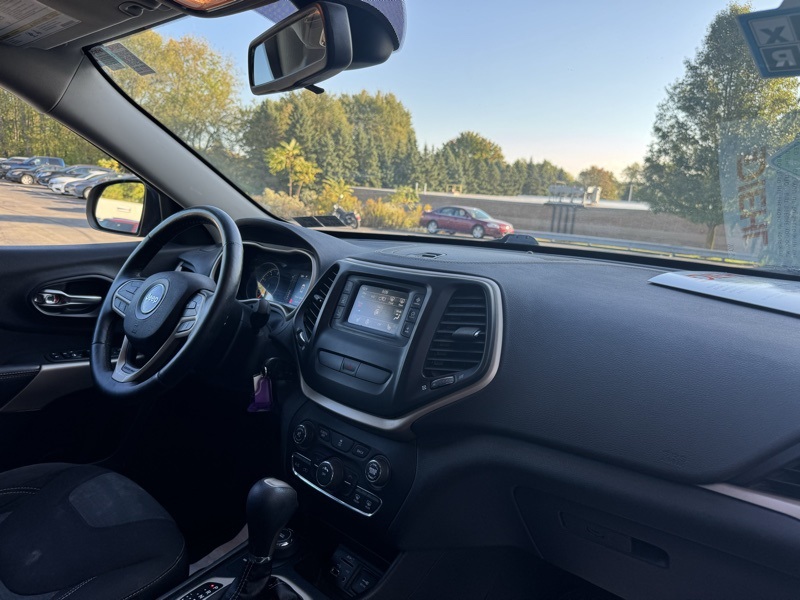 2017 Jeep Cherokee Latitude photo 45