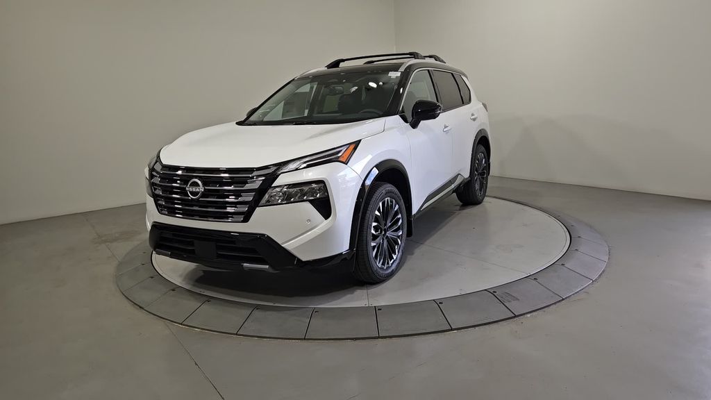 2025 Nissan Rogue Platinum's photo