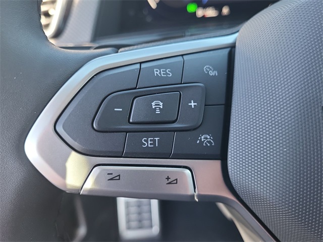 2025 Volkswagen Atlas Peak Edition SE photo 19