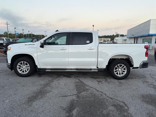 2021 Chevrolet Silverado 1500 LT photo 3