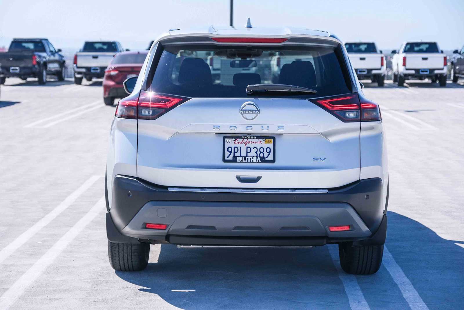 2023 Nissan Rogue SV photo 4