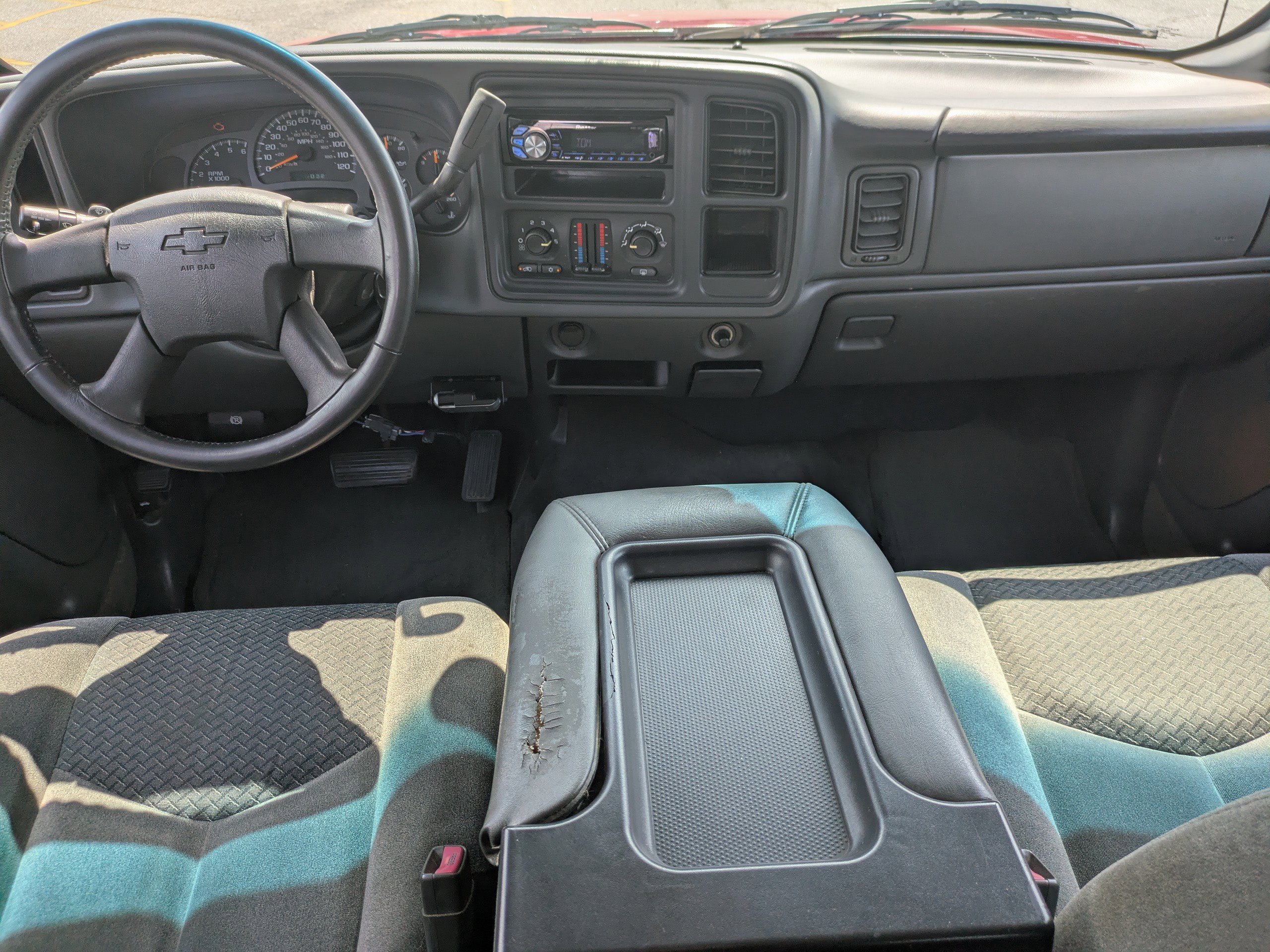 2004 Chevrolet Avalanche photo 14