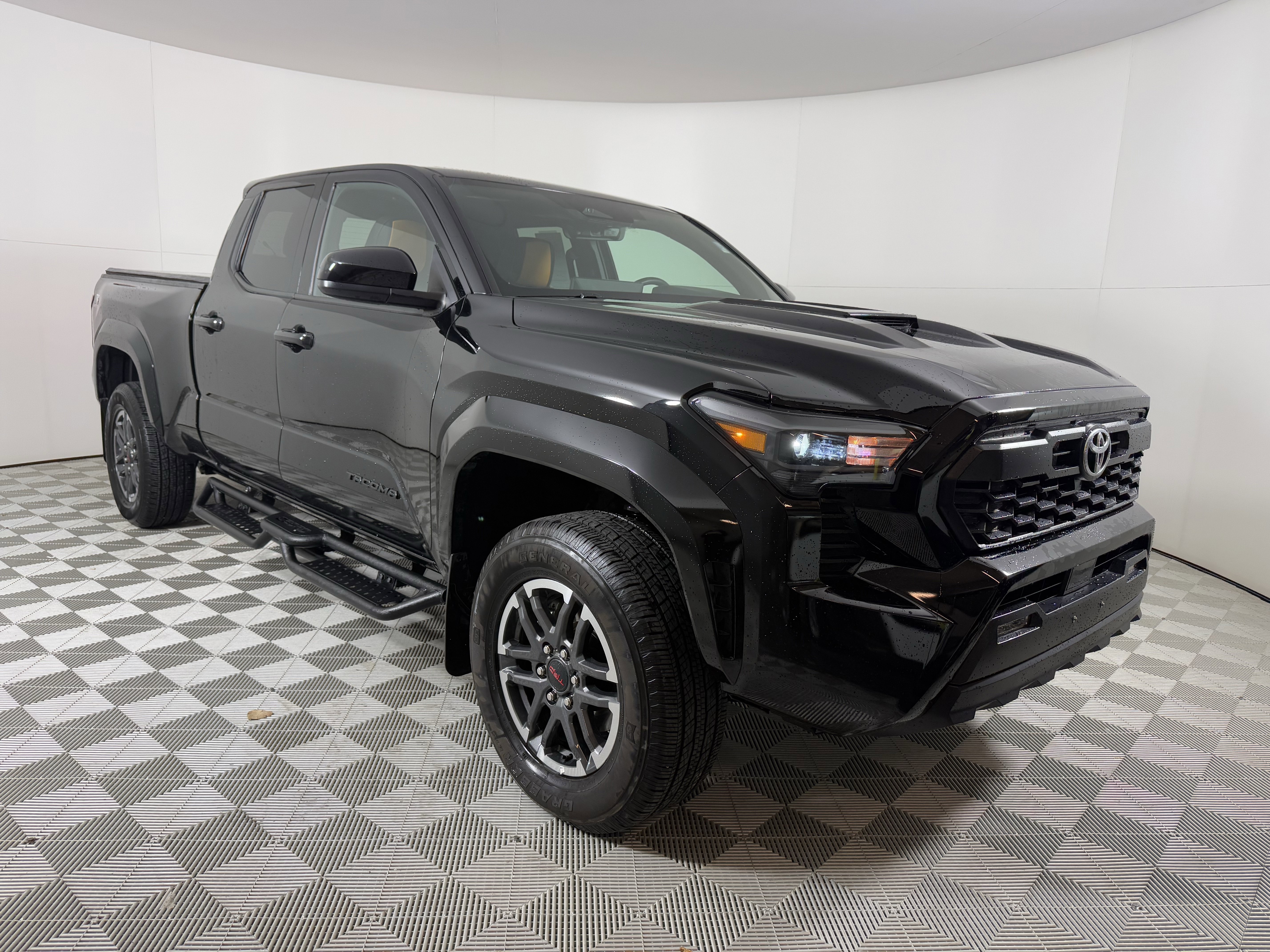 2025 Toyota Tacoma TRD Sport's photo