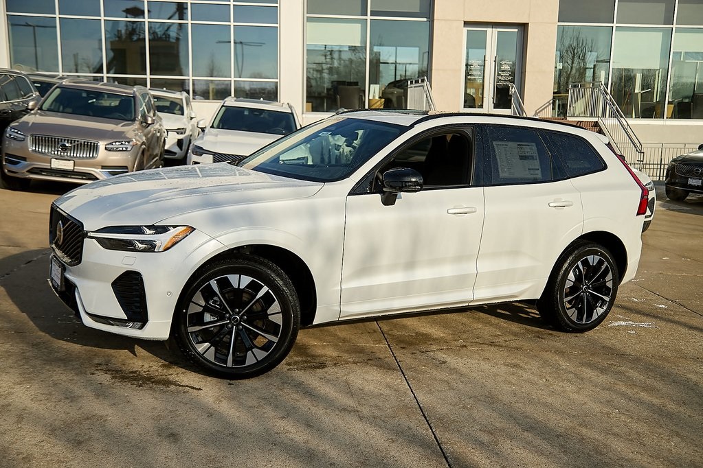 2026 VOLVO XC60 - Image 4