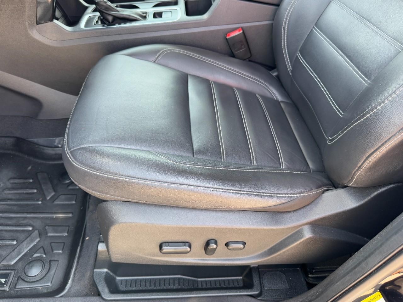 2019 Ford Escape Titanium photo 14