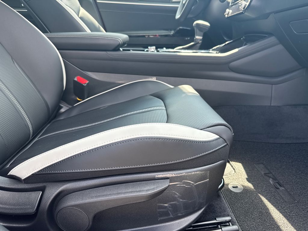 2026 Kia K5 GT-Line photo 13
