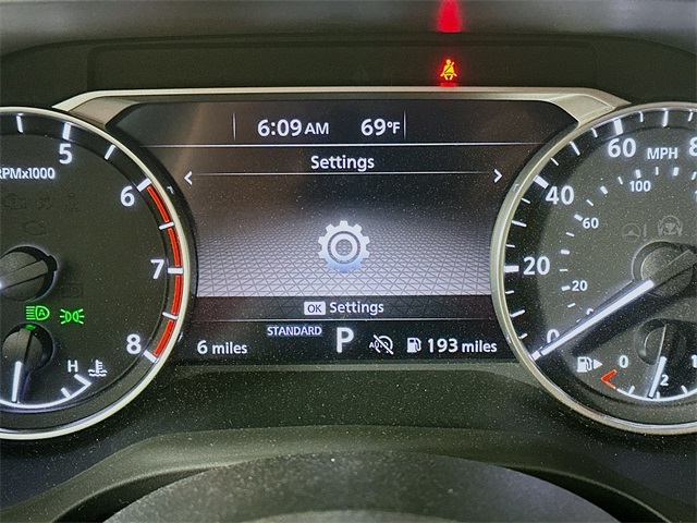 2024 Nissan Rogue SV photo 10