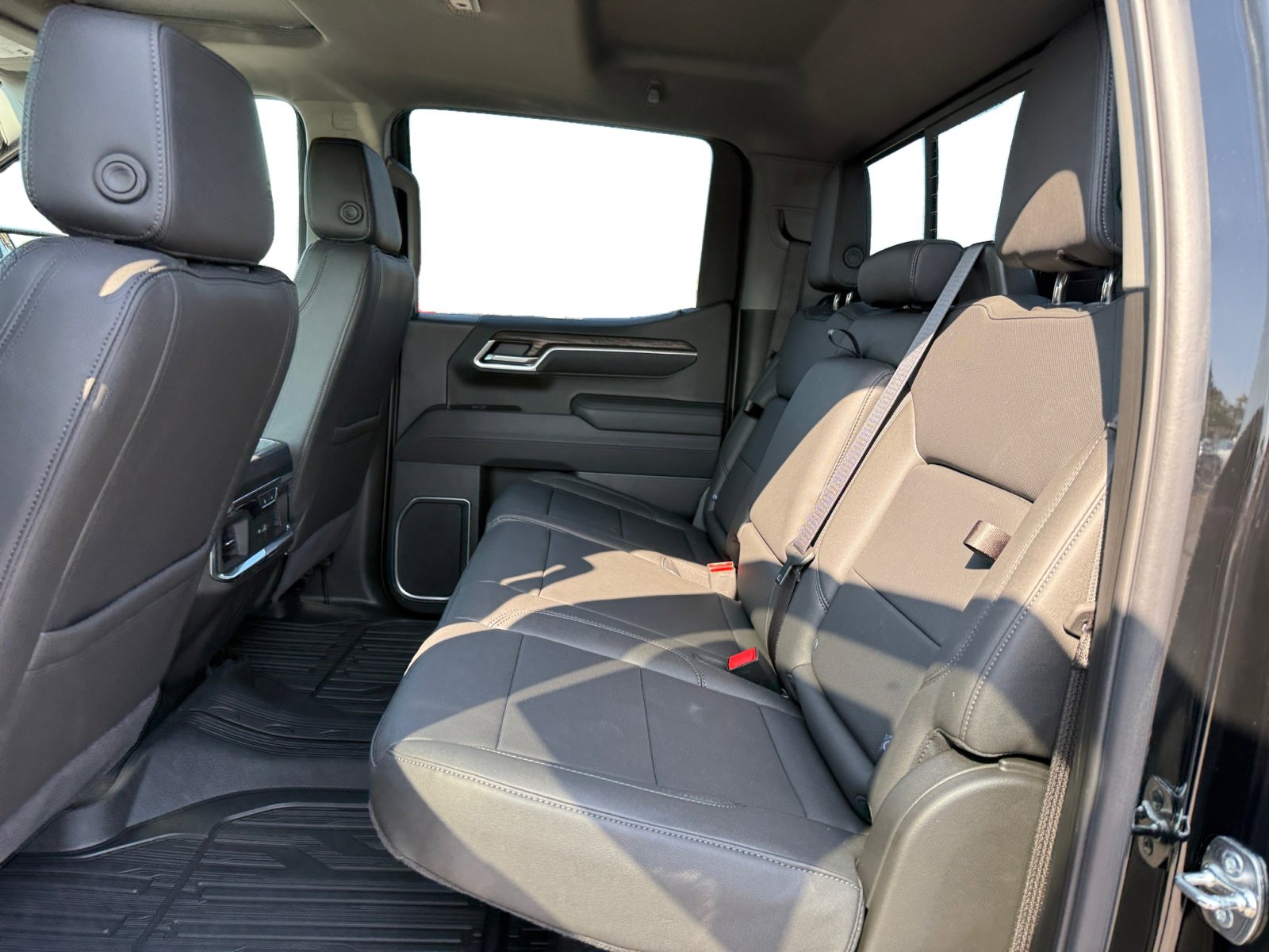 2026 Gmc Sierra 1500 SLT photo 15