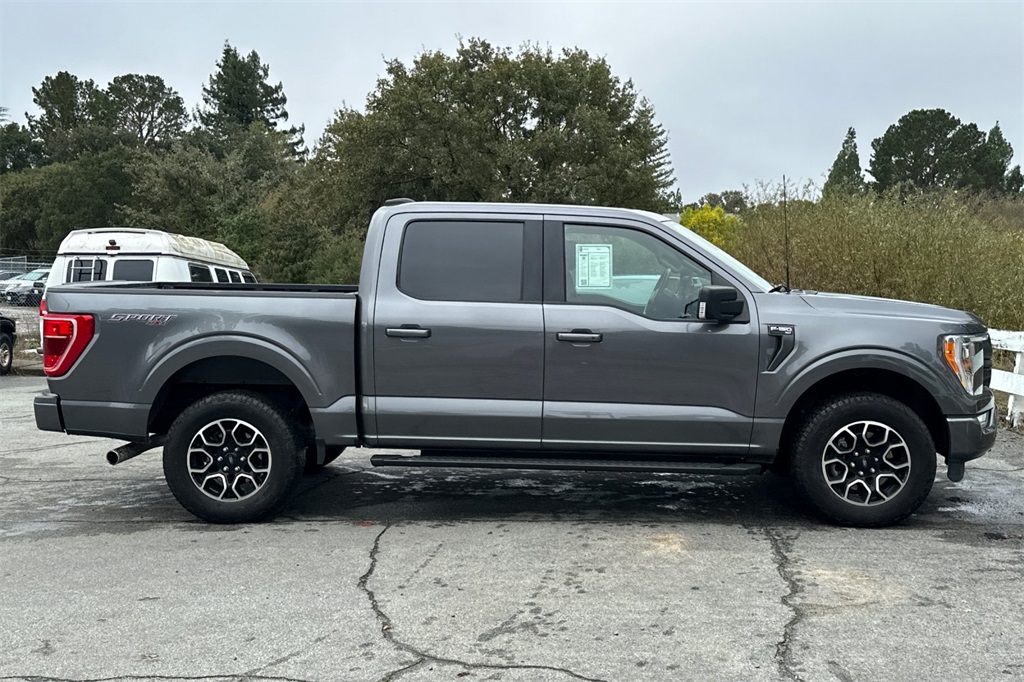 2022 Ford F-150 XLT photo 3