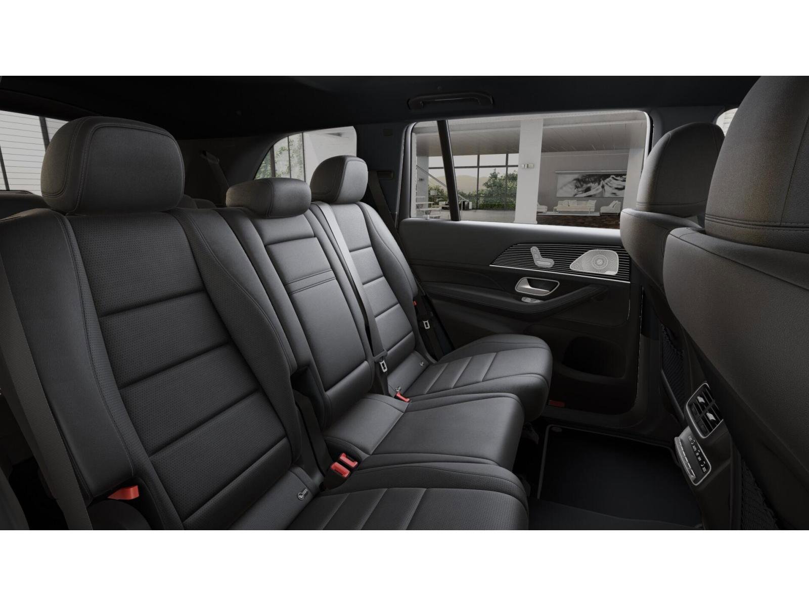 2024 Mercedes Benz GLS 450 photo 6