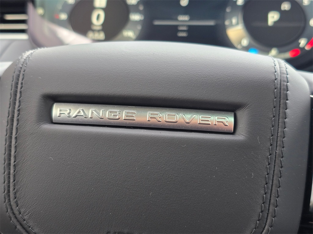 2025 Land Rover Range Rover Sport SE photo 18